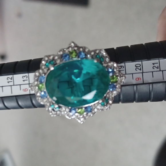 RING - Picture 3 of 5